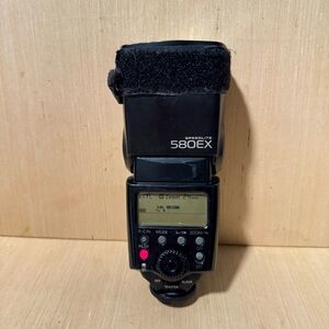 Canon Speed Lite 580EX Flash Black “UNTESTED”Turns On Read Description Below!